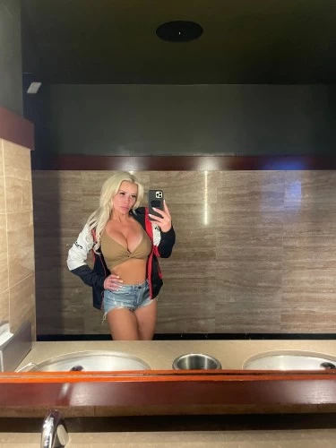 Erotic Sessions & Massage Therapy