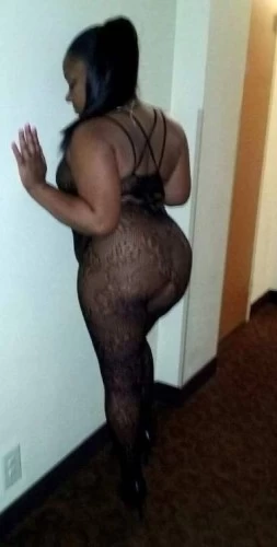 (410)934-6404 offers Bodyrubs in Baltimore,Maryland (410)934-6404 is ethnicity_Blackandoffers nuru massages, asian massage, bodyrubs in Baltimore and available for service_location_bothon rubrankings I am a licensed therapist looking to serve the Harford county area. I'm located on Edgewood Rd in Edgewood MD. Just come on and see what you've been missing! I'm in a private room and I am open to do hotel visits if you want a more intimate, private and discreet meeting. Rates start at $100 and $25 additional if on the weekends 🙃 I do 30 min sessions up to 3 hrs text me with your request and I will let you know if I can accommodate you 😊 unfortunately I do not have sex for money so please don't ask! Seeking respectful and professional clients only! I am able to do any type of massage but no Nuru.  I do Swedish, deep tissue, trigger point, craniosacral, lymphatic, and soft touch massage.