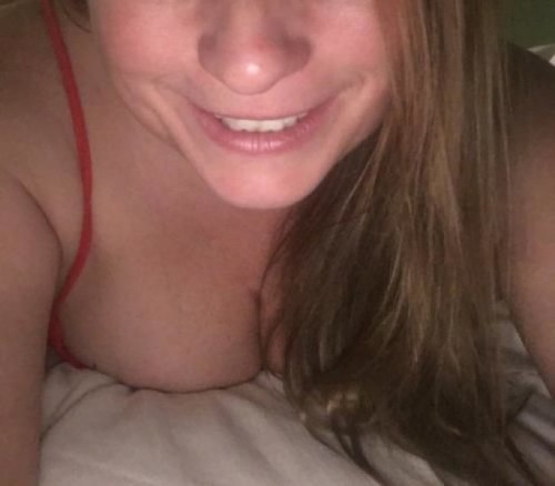 (213)935-4813 is Caucasianand offers nuru massages, asian massage, bodyrubs in Raleigh and available for incall on rubrankings Enter a world of tender touch and sensation where pleasure lives and time falls away. Imagine, during a long, busy week, coming into a sanctuary where you relax and surrender your entire body to the pleasures you deserve. Unlike any experience. A true oasis. By appointment only. Please call or text to schedule. Hhr 160 Hr 200 

Vickie Incall Only