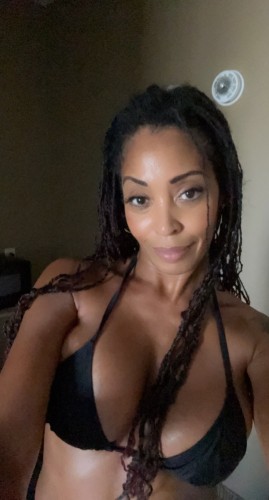 The Body Rub Babe Is back READ PLEASE