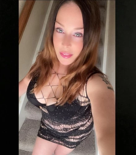 KENDALL'S NAUGHTY💦 GARDEN (214)-934-8427