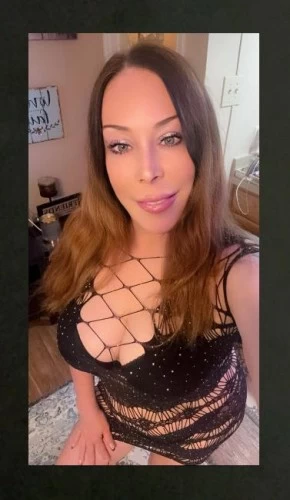 KENDALL'S NAUGHTY💦 GARDEN (214)-934-8427