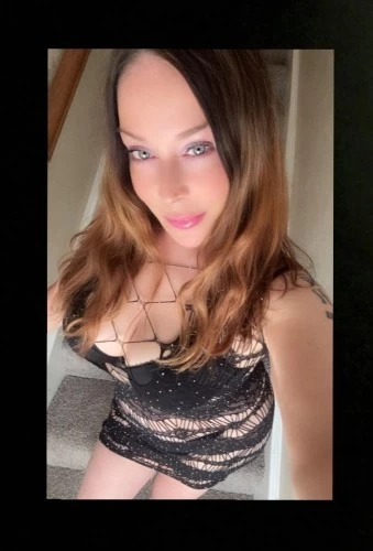 KENDALL'S NAUGHTY💦 GARDEN (214)-934-8427