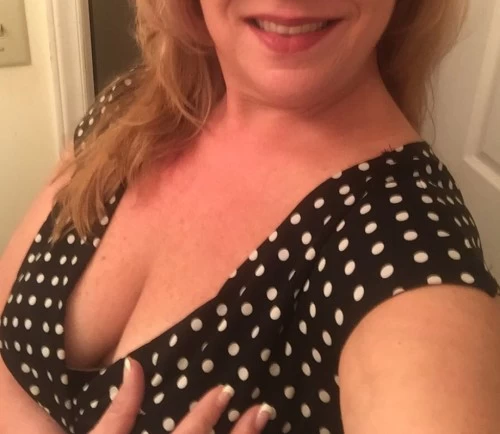 (919)675-6706 is Caucasianand offers nuru massages, asian massage, bodyrubs in Raleigh and available for incall on rubrankings Hello Respectful Caucasian Gentlemen AGE 40+. Thank you for visiting and taking the time to read my ad.

Please give me a CALL to schedule 919-675-6706. Please DO NOT TEXT! I do not schedule or discuss any details via text. My schedule as an independent provider is flexible, with availability daily during the week and on weekends. 

Let me RELAX your body, RELEASE your mind and RENEW your Spirit with my SWEET Southern Sunshine! Let me give your body the LOVE it deserves. Nothing makes me HAPPIER than making YOUR day a FEEL GOOD FUNDAY! SWEET Southern Seduction with Mutual touch intimacy! YUMMY COMPLETE GFE! I look forward to meeting you with Sunshine Kisses and Magical Touch! 
"Today only happens once!  Make it AMAZING!!"
                             💛✨🌞💋

Conveniently located 5 minutes from RDU AIRPORT Exit 284! 

