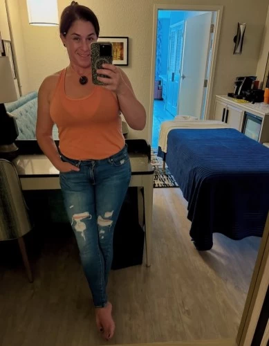 (901)571-9486 offers Bodyrubs in Columbus,Ohio (901)571-9486 is ethnicity_Caucasianandoffers nuru massages, asian massage, bodyrubs in Columbus and available for service_location_bothon rubrankings I DO MASSAGE AND DO A BODY RUB. I AM LICENSED AND CERTIFIED.
I hope you are taking time for self care amidst your busy-ness.. Take some time to chillax take good care of your body, mind, and spirit with my custom blended Aromatherapy while you having some cool massaging therapy with me.
I'm a License Massage therapist for men who want a Professional Massage in a relaxed settings.
I OFFER FULL TRADITIONAL And TANTRIC MESSAGE, A BLEND OF SWEDISH, DEEP TISSUE WHERE NEEDED, REFLEXOLOGY FOR FEET, HANDS AND OUTER EARS AND AROMATHERAPY.💆♂️🦶👂✋
DEEP TISSUE MASSAGE
SWEDISH MASSAGE
SPORTS MASSAGE
HOT STONES
FULL BODY TANTRIC MASSAGE 
I have nice and cool place with big windows that allow fresh air till we finished with your service, Visit me in my private studio to experience gently and peaceful body massage.
MASSAGE RATES
60 MIN $200.00
90 MIN $250.00
120 MIN $300.00
NOTE: I DON’T ACCEPT CASH PAYMENT 
>Your session will NEVER be rushed, and we'll take our time slowly exploring one vibrant sensation after another.
> Stay well and be well, My prayer are for peace, health and healing for you. THANK YOU
 Text for booking 9015719486
Book me for your next event to make it unforgettable!!!
I can bring a massage table, or massage chair or even BOTH to your next Outing, Celebration or Work Wellness Day!!!
Barefoot Deep Tissue Massage is performed with my feet as massage tools. Deep pressure is applied to tight areas with long soothing strokes to relax the body and mind. Excellent for those needing tension relief. I strive to provide a relaxing, therapeutic environment for every client.