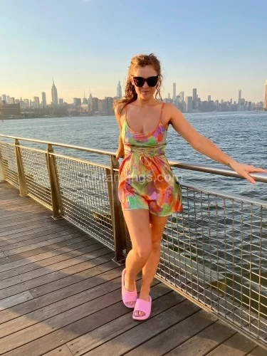 New york BodyRubs Offered By (929)407-1031 | Bodyrubs (929)407-1031 is otherand offers nuru massages, asian massage, bodyrubs in New york and available for both on rubrankings βοΈAvailable Today, 8/25 in Chelsea 11am-6pm π«
Hello boys!
Iβm Samira, a carefree and vibrant young woman with a hedonistic streak. πΈβ¨π―
Iβm a Lebanese American student with flowing auburn hair and soft, sun kissed skin. My alluring curves and toned physique make me the ultimate playdate. I am trained in a highly sensual and intimate body to body, nuru style massage and that teases you from my first caress. I also love exploring our kinkier desires together β and am open mindedπ
- I'm ready to savor every moment and explore our deepest fantasies together π
My luscious 32E breasts and supple, round booty are begging to be squeezed π. What are you waiting for? Drop me a line and letβs play. . .π«¦
REAL LIFE INFO SCREENING IS REQUIRED π
** My incall is a private, cozy apartment in Chelsea. There is a shower available! **
Call/Text: 929-407-1031
Calls only: 212 256 0577
Email: SamiraNYCx@proton.me
My availability this week:
Sunday 8/25 11am- 6pm
Monday 8/26 11am-6pm
Incall rates:
60 min: 300
90 min: 420
kink offerings (start at +100, please inquire)
Please contact me for details on extended sessions and outcalls πππ±π§