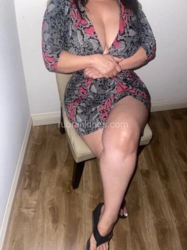 (619)530-3013 is Latinoand offers nuru massages, asian massage, bodyrubs in San diego and available for incall on rubrankings   ☺️🔥😊💕Come over for sexy times with  sweet curvy latina ,I will start you  off with deep tissue massage to relax your body n tension ,following with light touch massage ,with soft music candles ,nice quiet atmosphere , Vip is available we can discuss in person , good parking available right infront of my door ,descrete  office building 💕🤗let me know little about you,when contacting me ,race, age job occupation job please ,see you soon Pappi😺🍑
160 hh  200 upgrades 