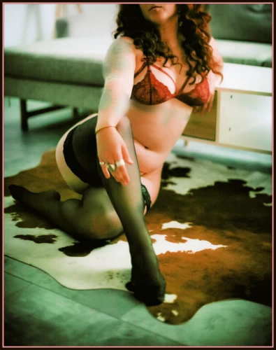 (314)440-2149 is ethnicity_Caucasianandoffers nuru massages, asian massage, bodyrubs in St Louis and available for service_location_incallon rubrankings BRAND NEW GORGEOUS SOULARD STUDIO!!!

She's one of our most sought-after girls, and ready to show you why she's an all-time favorite! These are her REAL PICS!!!!

Curious about exploring the ultimate pleasure of prostate massage? If you haven't had a gentle, expert session with Olivia, you haven't experienced the ultimate sensation!!! She's experienced, knowedgable, and gentle.... and ready to rocket your pleasure into a whole different zone!

Have a special request? Enjoy toys, special touch or a light fetish or two?
She's your girl!


Olivia is available for only occasional engagements Monday-Friday in a luxe Soulard location..., please call for availability.

​



314-440-2149