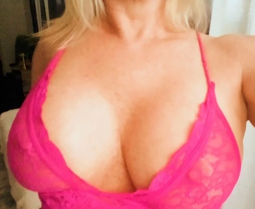  12 to 6 pm🍭MILF🍌🍊💯 