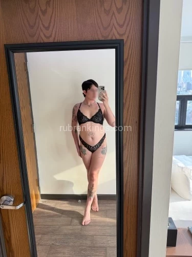 (929)407-1031 is Caucasianand offers nuru massages, asian massage, bodyrubs in New york and available for both on rubrankings Hi, I'm Annelise. I stand 5'7" with deep blue eyes and brunette pixie. My tattooed, pin-up girl look and passionate sensuality will bring some fun-yet-relaxing energy to your day. I love unwinding with like-minded gentlemen who enjoy stimulating conversation just as much as the anticipatory build up of silence. I’m well-versed in kink and fetish friendly. Come by my private, clean studio in Chelsea, Manhattan! Shower and hygiene products available for your convenience

Light screening required for new friends!

General Availability:
Mondays 10:30a - 6p 

Rates: 220 half hour // 300 full hour

Email: annelise.mason@protonmail.com

Text/call: 929-407-1031
Call only: 212-256-0577