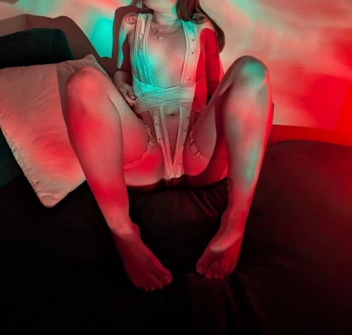 Til 2am LATE night NO panties party👙❌❌😈