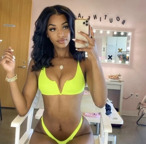 (213)526-6716 is Mixedand offers nuru massages, asian massage, bodyrubs in Chicago and available for both on rubrankings Yes I’m a beautiful party girl ❤️😊

BOTH OF BOTH WORLDS 
CHECK ME OUT

LOOK BETTER THAN YOUR GIRLFRIEND 