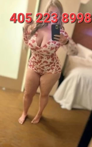 Hot oil Body2body by voluptuous Latina 