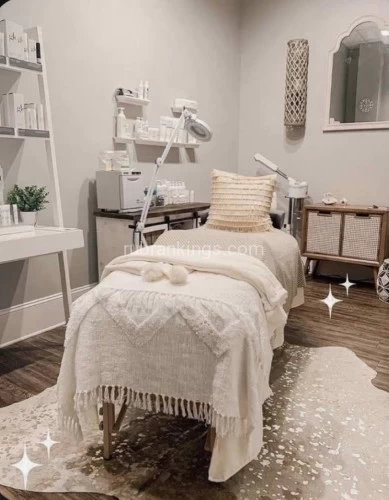 (623)600-8451 is Latinoand offers nuru massages, asian massage, bodyrubs in Phoenix and available for both on rubrankings 💫💫💫💫daisy spa💫💫💫💫 New manager and ✨new personnel ✨come and relax with reasonable prices special every day we respect minute by minute of your time our staff is very professional with great talent in their hands come and check it out ready to give you ✨The best session of his life ✨ We appreciate our clients, and treat them to the best of our standards ✨✨✨✨✨✨✨✨✨✨✨✨ We offer •Table showers •Aromatherapy •Clean bedding •Organic and fragrance-free oils / lotions •Relaxing environment Reflexology rates •30 minutes $ 40.00 •45 minutes $ 60.00 •1 hour $ 80 ✨Tips are appreciated ✨ We accept walk-ins and appointments☺ Open from Monday to Sunday (From 9 a.m. to 10 p.m.) • Phone : 6236008451 • Location : 6749 w Bethany home rd #103 glendale az zip85303