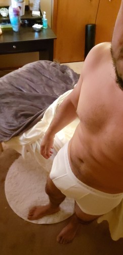 ()- is 0and offers nuru massages, asian massage, bodyrubs in Chicago and available for both on rubrankings Chicago/Nwi Indiana incall/outcall locations.<br/><br/>Nothing past 11pm & Weekeends only<br/><br/>6'1 Tall Dark Thick/Fit Latino with Big Strong hands that can work off all your stress with but also be sweet and gentle if needed. I can cater to any of your requests and make your day that much better. I provide massage table if needed. I do not work with baby oil, i am the real deal and have different massage oils/lotions.<br/><br/>Full service massages. Text/snapchat: 219-300-3188 or Yourlatinpapii on SC<br/><br/>You will not regret my services.