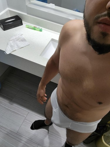 ()- is 0and offers nuru massages, asian massage, bodyrubs in Chicago and available for both on rubrankings Chicago/Nwi Indiana incall/outcall locations.<br/><br/>Nothing past 11pm & Weekeends only<br/><br/>6'1 Tall Dark Thick/Fit Latino with Big Strong hands that can work off all your stress with but also be sweet and gentle if needed. I can cater to any of your requests and make your day that much better. I provide massage table if needed. I do not work with baby oil, i am the real deal and have different massage oils/lotions.<br/><br/>Full service massages. Text/snapchat: 219-300-3188 or Yourlatinpapii on SC<br/><br/>You will not regret my services.
