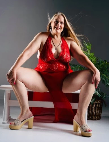 Sensual Massage with Susan