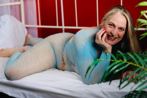 Sensual Massage with Susan