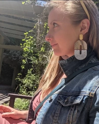 San diego BodyRubs Offered By (315)261-1629 | Bodyrubs (315)261-1629 is otherand offers nuru massages, asian massage, bodyrubs in San diego and available for both on rubrankings Indulge in nourishing, detoxifying bliss from a variety of expertly crafted treatments.
Including the sensuous Nuru, targeted deep tissue, rejuvenating full-body, tantalizing erotic, or the classic Swedish massage.
Experience a truly unique and personalized approach, carefully crafted to address your distinct needs and preferences.
Let the stresses of everyday life fade away as you indulge in this tranquil retreat. Allow yourself to unwind, and emerge refreshed, revitalized, and radiant.
This isn't just a massage; it's a journey to restore balance and harmony to body, mind, and soul
Are you prepared to make self-love and care a non-negotiable part of your lifestyle?
Schedule your appointment now and unlock the transformative benefits of massage therapy.