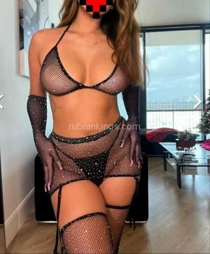 (773)895-0281 is Caucasianand offers nuru massages, asian massage, bodyrubs in Chicago and available for incall on rubrankings Hi I'm Jenn

I offer a Full Bodyrub from head to toe I absolutely love what I do I have Customized sessions to best fit your needs 
Mutual touch sessions 

Shower available  
Parking available 

Independent 

Bodyrub 180
Intimate session 250
