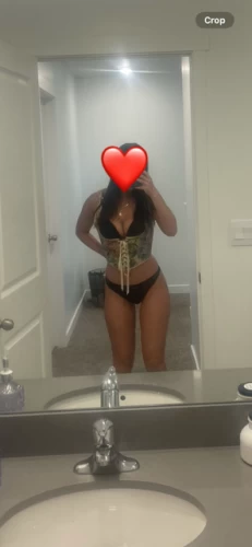 Gorgeous petite masseuse in Utah County