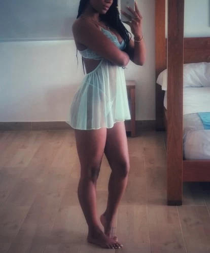 Brown Babe ~ Sexy Body ~ Cum Over ~ Lets Play ~ 