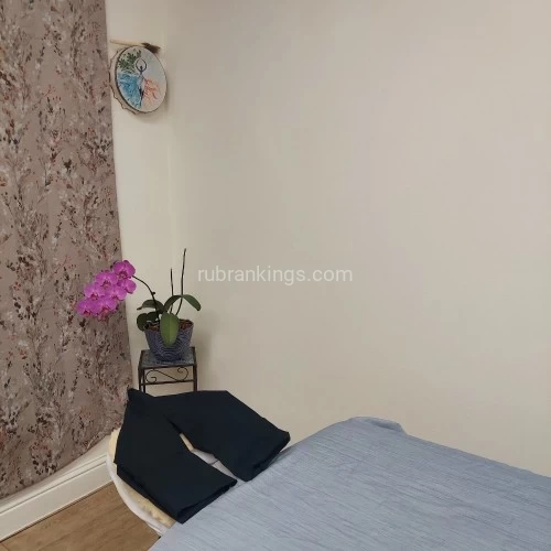 (682)514-9558 is Caucasianand offers nuru massages, asian massage, bodyrubs in Dallas and available for incall on rubrankings Welcome Gentleman 

Relax, Renew, Feel Refreshed.  🌼

I am a mature Woman 50+   Tiny, petite Experienced CMT.  Experenced CARE to ease your Body and Mind. 💜
 Opens 9 am.  By appt.   Evening's to 9 pm.

I do not share pictures.  I enjoy sharing Sensual Soothing Touch.  For the pleasure you need.    Call me.    🌼  No Explicit Questions by text or calls. Gentleman Only. 

 Full Body Relaxation.

 $200 

 VIPs Short notice ok.

For when you need caring sensual touch. 
Therapeutic Energetic Touch. Body work.  Me to You.  

Respectable Gentleman Only.  50+.

Looking forward to seeing you again.

 Card / Cash






 
