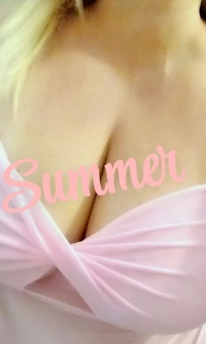 BUSTY & FUN  KINKY SOCCER MOM /4HANDS TONIGHT?