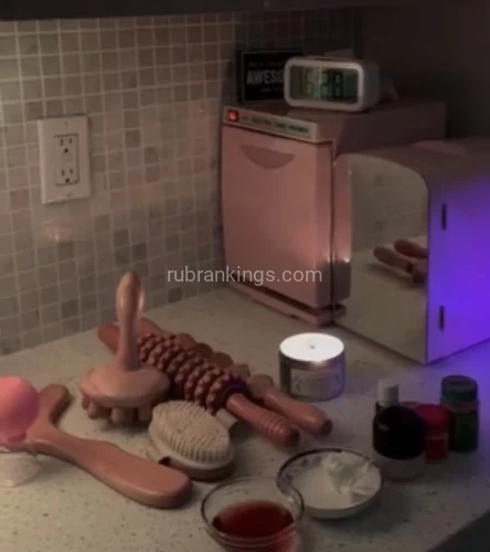 Kansas city BodyRubs Offered By (920)417-1118 | Bodyrubs (920)417-1118 is Caucasianand offers nuru massages, asian massage, bodyrubs in Kansas city and available for both on rubrankings I’m a qualified professional massage therapist with an extensive experience in all fields of massage therapy 
I offer the following  services ;
-Relaxing full body massages: Experience a calming and rejuvenating massage to help you relax.
- Therapeutic deep tissue massages: Apply firm pressure to specific areas of tension and knots in order to promote muscle relaxation.
- Sports therapy massages: Designed for athletes and those who lead active lifestyles, this type of massage enhances performance and aids in muscle recovery.
- Sensual massages: Indulge in a deeply pleasurable and captivating experience that combines relaxation and sensuality.
- Prostate massages: Specifically for male clients, this specialized technique provides unique sensations and benefits associated with prostate stimulation.
- Swedish massages: Enjoy lengthy, smooth strokes and gentle kneading to achieve overall relaxation and stress relief.
Tantric massage utilises energy healing and is a more spiritual practice. It gets down into the deeper emotional and spiritual layers of the body.
Deep tissue massage is a specialized massage technique designed to target the deeper layers of muscles and connective tissue. It involves applying firm pressure and slow, deliberate strokes to release chronic muscle tension, alleviate pain, and improve circulation
Nuru Massages;  A type of massage involving full body contact, where both the masseur or masseuse and client are nude and coated with gel
 body-to-body massage:  the masseur uses their own body to massage the client, this massage is a very intimate experience. However, it is also called an erotic massage technique
Book Your Full-Body Massage Today!
Your body deserves the best care. Whether you need deep relaxation, pain relief, or a total body reset, a professional full-body massage is the perfect solution. Schedule your session today and experience the power of healing hands!
iMessage ; +1 920 417 1118
Whatsapp & Signal ; +1 513 206 3202