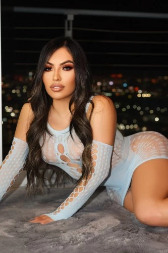 I'm Adrianna- your upscale, personal entertainer