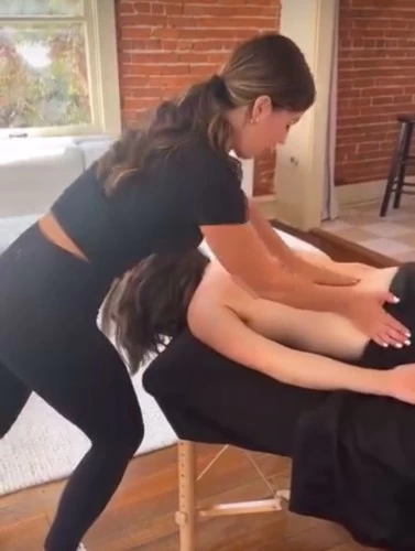 MASSAGE THERAPIST 