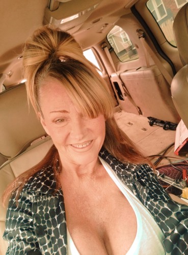 (937)993-4915 is Caucasianand offers nuru massages, asian massage, bodyrubs in Cincinnati and available for both on rubrankings 