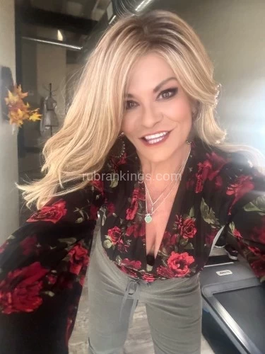 St louis BodyRubs Offered By (314)620-6386 | Bodyrubs (314)620-6386 is Caucasianand offers nuru massages, asian massage, bodyrubs in St louis and available for incall on rubrankings Take time to relax on a heated table in a clean & cozy atmosphere.
I offer a full body massage with your choice pressure blended with a sensual touch.
Heated table, warm unscented oils, clean sheets and warm towels ,MT
Shower available
Monday -Friday 10am-5pm & some weekends
Summer 314-620-6386
St Louis near River City Blvd