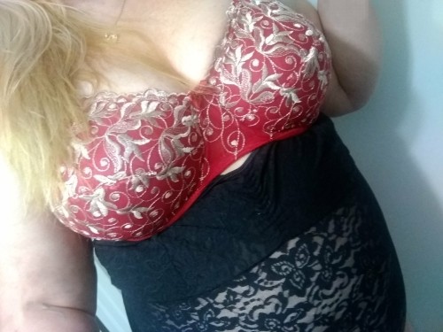 (949)989-7060 is Caucasianand offers nuru massages, asian massage, bodyrubs in Orange county and available for incall on rubrankings Former model and exotic dancer always discreet. See reviews on erotic monkey. https://www.eroticmonkey.ch/bbwblonde-escort-orange-county-987203
Upscale private apartment near major highway exit. No pets, glitter, smoking, drugs, or heavy perfume. Im always safe. 
I just require an introduction voicemail. Also prices include tip, no deposit.  140 half hour, 200 hour. I like to have 1-2 hours notice, but just ask me. 9four9 989 7zero6zero