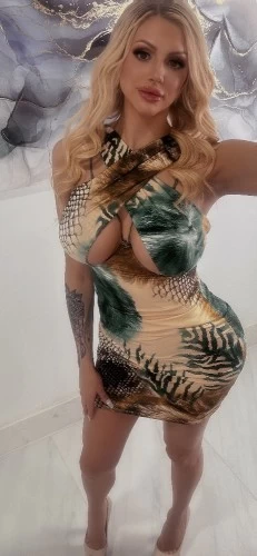 2 HOT GIRLS just for YOU or grab a friend 🍭🍭